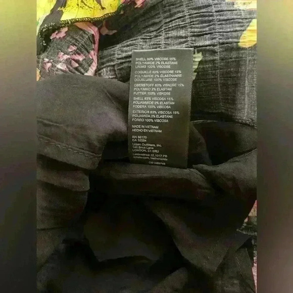 Urban Outfitters NWOT Aubrey floral off shoulder mini dress size medium - Picture 10 of 11